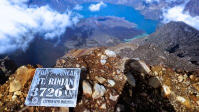 Pendaki Berusia 66 Tahun Meninggal di Gunung Rinjani