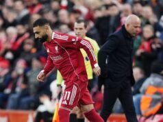 Apa yang dilakukan penonton Liverpool saat Mo Salah menginjak lapangan berbicara banyak | Sepak Bola | Olahraga