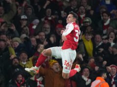 Arsenal akan mengakhiri tahun di puncak Liga Premier setelah kemenangan 4-1 atas Villa