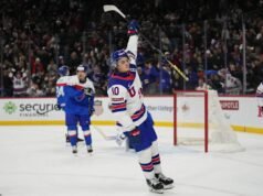 James Hagens dari BC mencetak dua gol, AS mengalahkan Slovakia 6-5 di hoki junior dunia