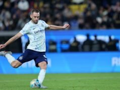 Barcelona menjajaki opsi bek tengah di Italia dan Jerman; empat nama dalam agenda