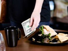 Di restoran ini, para tamu pulang dengan meninggalkan tip lebih dari 4.200 euro