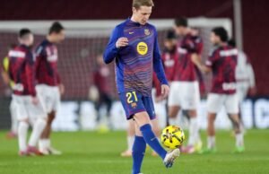 Tempat kelas berat Barcelona di starting lineup melawan Espanyol diragukan