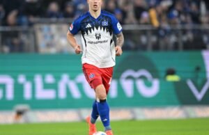 Ayah bek remaja yang terkait dengan Barcelona menolak keluar musim dingin ini: ‘Dia akan bertahan..’