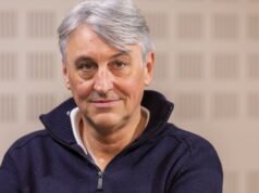 Tiket. Memohon untuk dikuburkan di tamannya