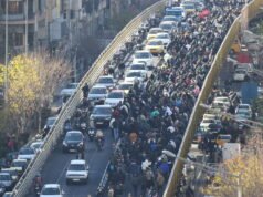 Jafar Panahi membela “pemberontakan”, yang menjadi sasaran gedung pemerintah