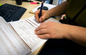 Cuti sakit: “Wacana rasa bersalah yang ada mendorong karyawan untuk tidak mendengarkan peringatan tubuh mereka”