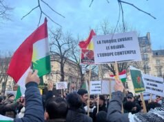 Di Paris, warga Kurdi berkumpul untuk mengecam serangan tentara Damaskus terhadap Rojava