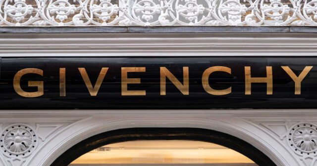 le-geant-du-luxe-lvmh-ajuste-sa-gouvernance-chez-givenchy-et-dior-et-annonce-2-nominations.jpg