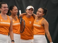 #14 Lady Vols Top #15 Virginia, 4-2, dalam pertandingan Hiburan di Kejuaraan Indoor Tim Nasional ITA