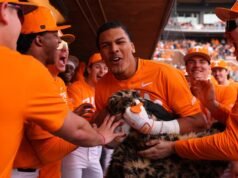 Brown Bersinar saat #3/14 Vols Memenangkan Kedua Game Doubleheader hari Sabtu untuk Menyapu Nicholls