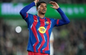 Barcelona mencoba menurunkan harga penyerang Man United senilai €30 juta saat negosiasi dimulai