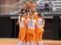 Lady Vols Dengan Suara Bulat No.1