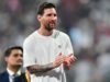Kandidat presiden Barcelona meluncurkan spanduk raksasa yang menampilkan Lionel Messi menjelang pemilu
