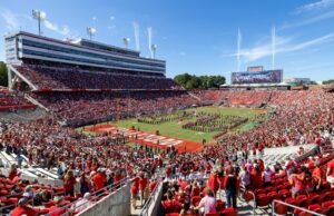 Bellantoni, Floars Bergabung dengan Staf Sepak Bola