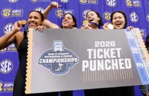 Rekor SEC 400 Medley Relay & Three Lady Vol Golds, Memimpin Hari Keempat di Kejuaraan SEC