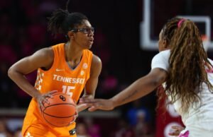 11/9 Lebih Cepat Naik 36 Lemparan Bebas Untuk Menang 100-93 Atas No. 21/21 Lady Vols
