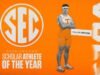 Calvin Wetzel Terpilih Sebagai Atlet Cendekiawan SEC Terbaik Tahun Ini