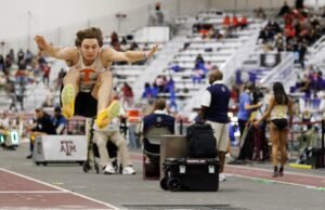 Tennessee Menghasilkan Empat Nilai Skor Pada Hari 1 Kejuaraan Dalam Ruangan SEC