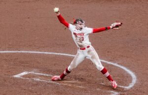 Wolfpack Sapu Pemimpin Ganda Kamis di Balik Pitching Kuat, Pukulan Tepat Waktu