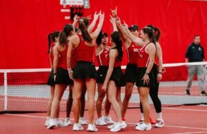 Wolfpack Menyapu #21 Stanford di Jalan