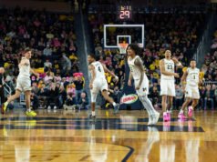 Bola basket Michigan memulai awal terbaiknya dalam sejarah program menjelang pertandingan tandang vs. Northwestern