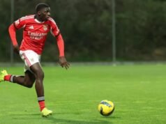 Barcelona mengalami kemunduran transfer karena target bek sayap membuat kemajuan pembaruan dengan klub saat ini