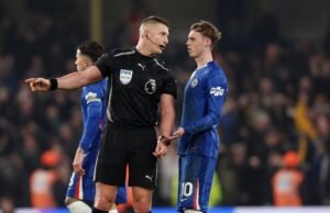 Chelsea menceritakan mengapa gol kontroversial Leeds berdiri saat VAR mengejutkan Mike Dean | Sepak Bola | Olahraga