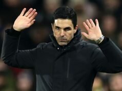 Bintang Arsenal cedera saat pemanasan saat Arteta terpaksa melakukan pergantian pemain terlambat | Sepak Bola | Olahraga