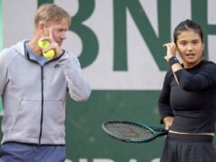 Komentar empat kata Mark Petchey tentang Emma Raducanu berbicara banyak saat orang Inggris bersatu kembali | Tenis | Olahraga