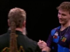 Reaksi dingin Simon Whitlock terhadap putranya sendiri sebelum memukulinya dua kali | Lainnya | Olahraga