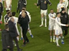 Leeds vs Man City berakhir dengan kekacauan saat Guardiola melakukan intervensi setelah Farke dikeluarkan dari lapangan | Sepak Bola | Olahraga