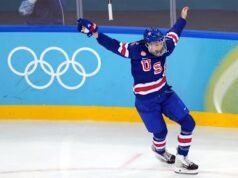 Amerika Serikat memenangkan medali emas Olimpiade ke-3 dalam hoki wanita, mengalahkan Kanada 2-1 melalui gol PL Megan Keller