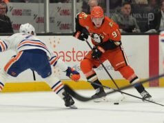 Joel Quenneville meraih kemenangan karirnya yang ke-1.000 dalam kemenangan comeback 6-5 Ducks atas Oilers