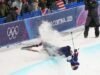 Goepper berjalan pergi dengan lutut terkilir, tulang keringnya terluka setelah kecelakaan dalam pertaruhan halfpipe Olimpiade semua atau tidak sama sekali