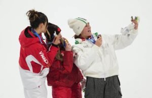 Sponsor menjadi lebih terlihat di Olimpiade Musim Dingin dengan penempatan produk dan sapaan di arena