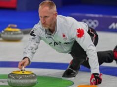 Jika Anda bosan menonton curling, bayangkan bagaimana perasaan para atletnya