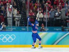 Apa yang dilakukan Megan Keller setelah memenangkan emas untuk hoki wanita AS