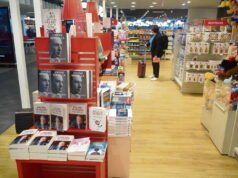 “Bolloré telah menanamkan kebencian rasial ke dalam ruang publik,” sejarawan jurnalisme Alexis Lévrier memperingatkan