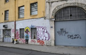 Kematian Quentin D.: sembilan tersangka ditangkap termasuk asisten parlemen dari anggota parlemen pemberontak Raphaël Arnault