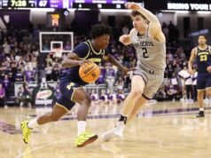 Cason memimpin reli di babak kedua saat peringkat 2 Michigan mengalahkan Northwestern, 87-75