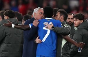 Pertandingan Madrid di Benfica terhenti selama beberapa menit karena Vinícius mengatakan lawannya menghinanya secara rasial