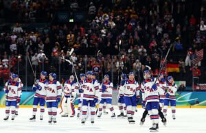 Penduduk asli Michigan memimpin Tim AS ke pertandingan perebutan medali emas hoki putra Olimpiade Musim Dingin