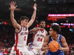 Nomor 17 St. John mengendarai Darling dan Mitchell untuk meraih kemenangan beruntun terlama dalam 41 tahun