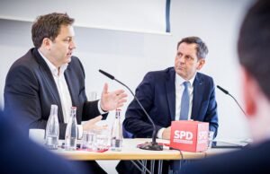 Perang di Ukraina: di dalam SPD Jerman, semakin banyak suara yang mendukung dialog terbuka dengan Moskow