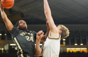 #13 Purdue Melewati Iowa pada Hari Valentine, 78-57 – Purdue Boilermakers