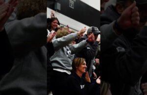 #4 Joey Blaze (Purdue) Mengalahkan #3 Mikey Caliendo (Iowa), Keputusan 7-4 – Purdue Boilermakers