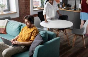 Coliving: para penyewa ini didorong untuk memberi jalan bagi generasi baru yang hidup bersama