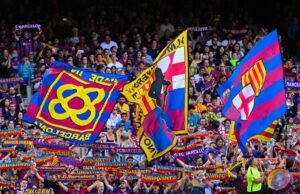 Barcelona sedang melakukan pembicaraan dengan pihak berwenang untuk mendapatkan izin bagi 500 pendukung tambahan untuk menghadiri pertandingan Atletico Madrid