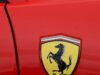 Ferrari memperkenalkan model 100% listrik pertamanya dengan desain interior yang terinspirasi oleh Apple